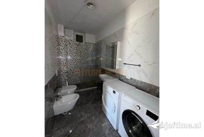 Shtepi ne shitje Apartament ne Tirane, 2+1, Mobilimi E mobiluar, Pagesa 240,000  Euro.