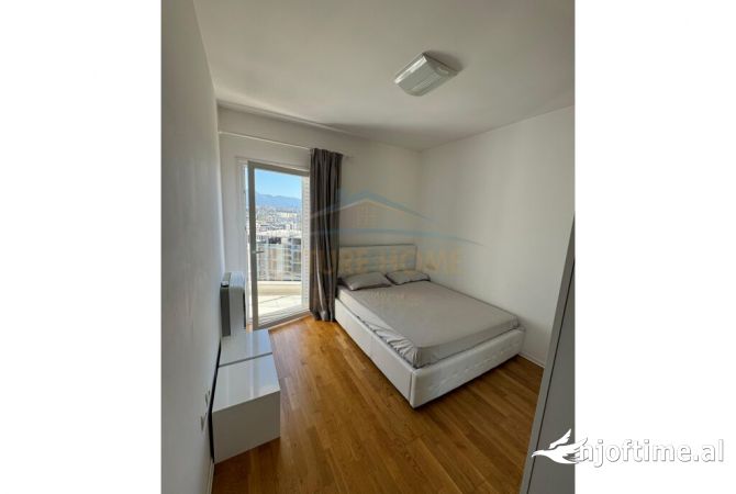 Shtepi ne shitje Apartament ne Tirane, 2+1, Mobilimi E mobiluar, Pagesa 240,000  Euro.