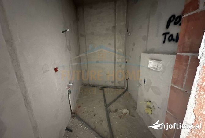 Shtepi ne shitje Apartament ne Tirane, 1+1, Mobilimi Bosh, pa mobiluar, Pagesa 99,000  Euro.