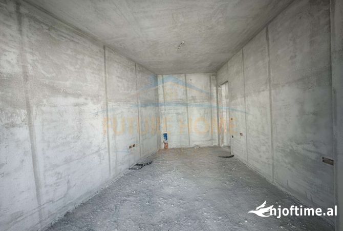 Shtepi ne shitje Apartament ne Tirane, 1+1, Mobilimi Bosh, pa mobiluar, Pagesa 99,000  Euro.