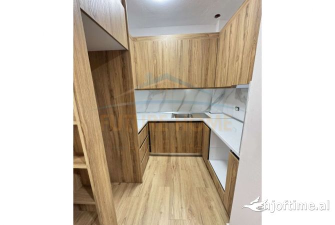 Shtepi ne shitje Apartament ne Tirane, 2+1, Mobilimi E mobiluar, Pagesa 122,000  Euro.