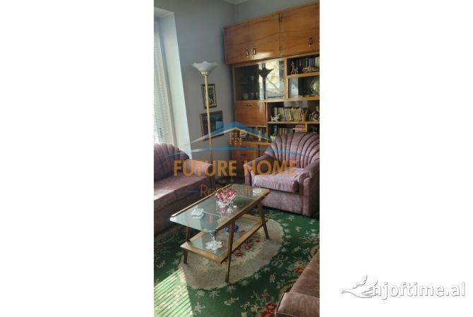 Shtepi me qera 2+1 ne Tirane - 650 Euro