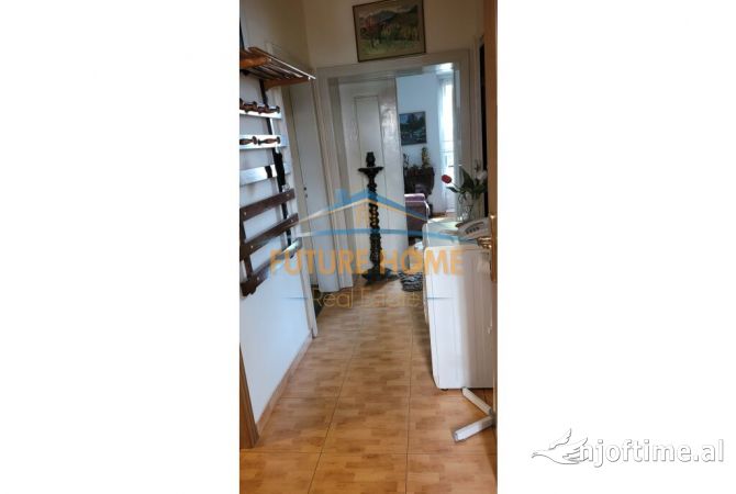 Shtepi me qera Apartament ne Tirane, 2+1, Mobilimi E mobiluar, Pagesa 650  Euro.