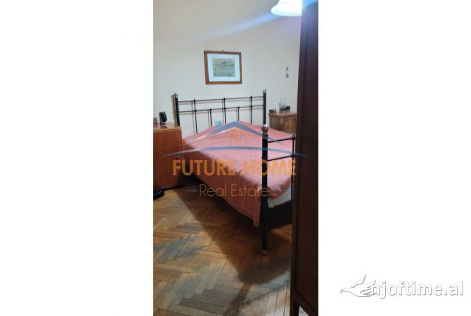 Shtepi me qera 2+1 ne Tirane - 650 Euro