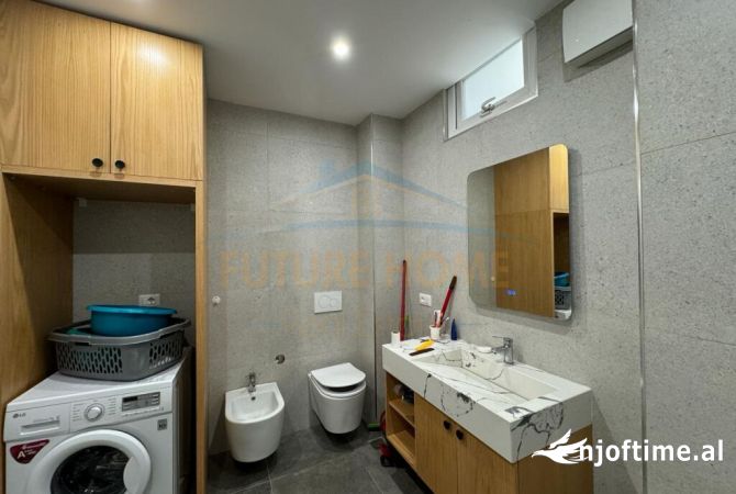 Shtepi me qera 2+1 ne Tirane - 1,200 Euro