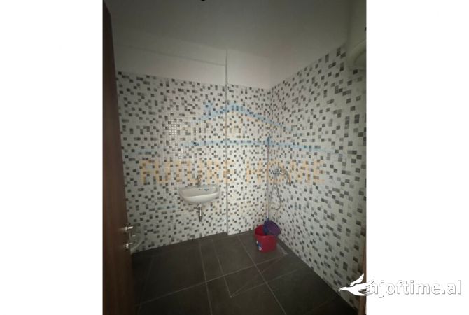 Shtepi ne shitje 2+1 ne Tirane - 185,000 Euro