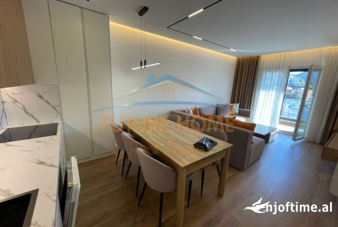Shtepi me qera 2+1 ne Tirane - 1,300 Euro