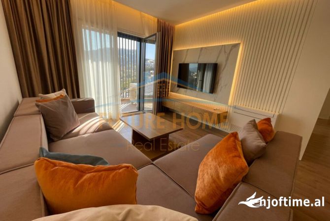 Shtepi me qera 2+1 ne Tirane - 1,300 Euro