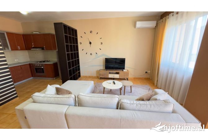 Shtepi ne shitje Apartament ne Tirane, 1+1, Mobilimi E mobiluar, Pagesa 210,000  Euro.