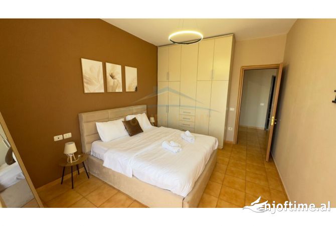 Shtepi ne shitje Apartament ne Tirane, 1+1, Mobilimi E mobiluar, Pagesa 210,000  Euro.