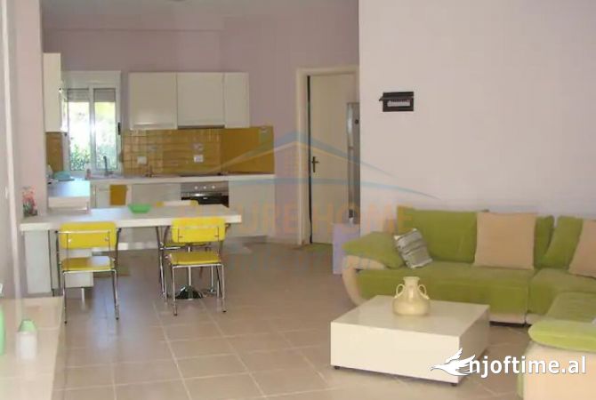 Shtepi ne shitje Apartament ne Durres, 3+1, Mobilimi E mobiluar, Pagesa 275,000  Euro.