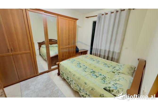Shtepi ne shitje Apartament ne Tirane, 1+1, Mobilimi E mobiluar, Pagesa 143,000  Euro.