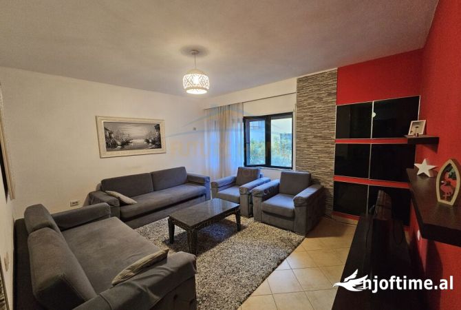 Shtepi ne shitje Apartament ne Tirane, 1+1, Mobilimi E mobiluar, Pagesa 120,000  Euro.