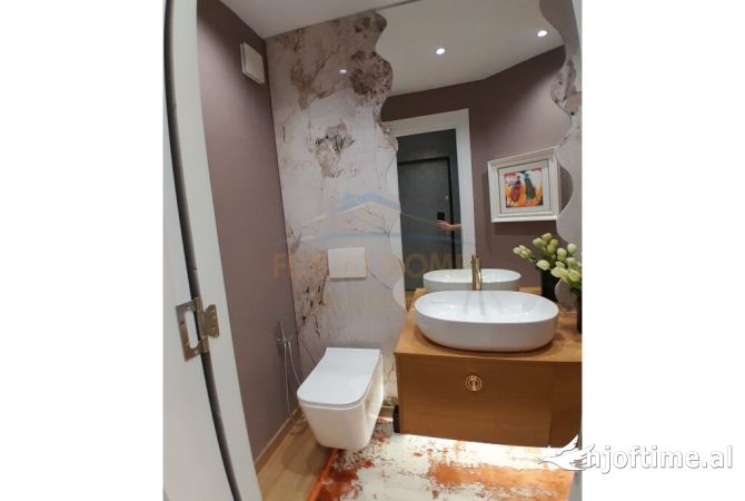 Shtepi me qera Apartament ne Tirane, 2+1, Mobilimi E mobiluar, Pagesa 1,000  Euro.