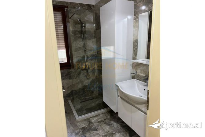 Shtepi me qera Apartament ne Tirane, 2+1, Mobilimi E mobiluar, Pagesa 700  Euro.