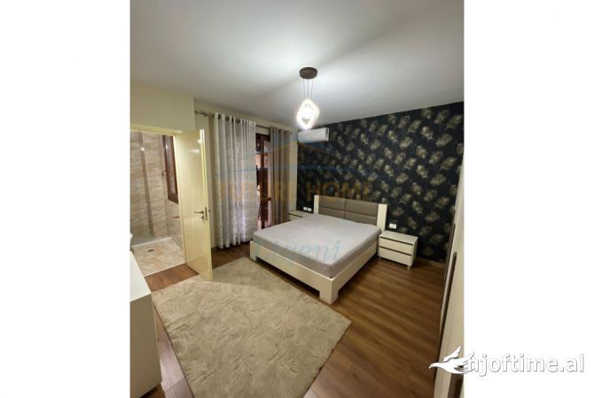 Shtepi me qera 2+1 ne Tirane - 700 Euro
