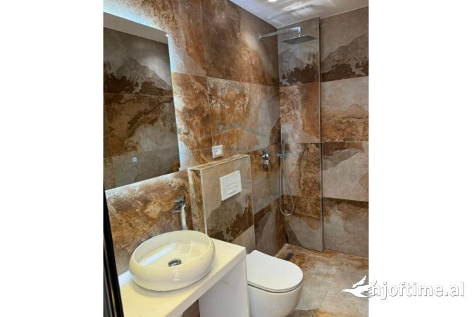 Shtepi ne shitje 3+1 ne Tirane - 198,000 Euro