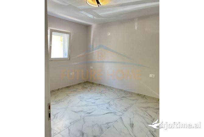 Shtepi ne shitje Apartament ne Tirane, 1+1, Mobilimi Bosh, pa mobiluar, Pagesa 138,000  Euro.