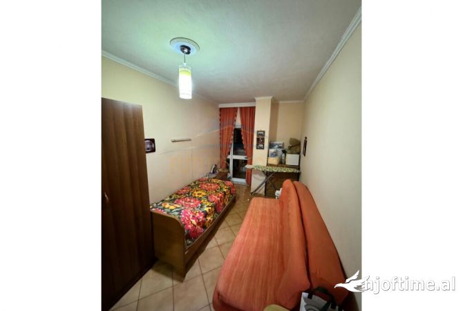 Shtepi ne shitje 3+1 ne Tirane - 165,000 Euro