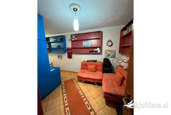 Shtepi ne shitje 3+1 ne Tirane - 165,000 Euro