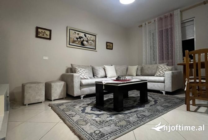 Shtepi me qera 1+1 ne Tirane - 450 Euro