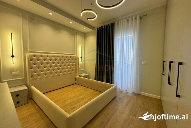 Shtepi ne shitje Apartament ne Tirane, 1+1, Mobilimi E mobiluar, Pagesa 137,000  Euro.