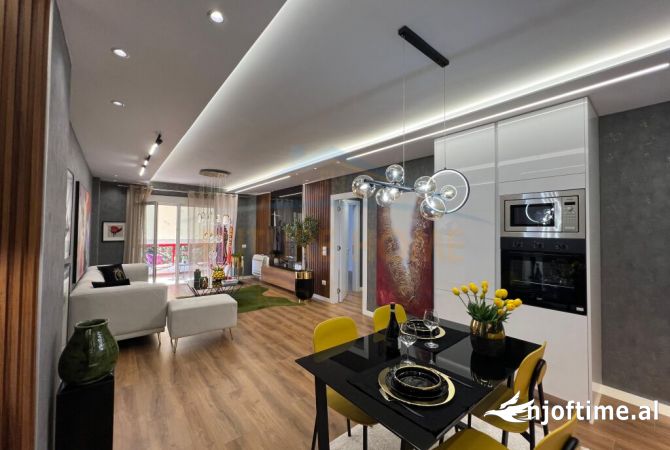 Shtepi ne shitje Apartament ne Tirane, 2+1, Mobilimi E mobiluar, Pagesa 260,000  Euro.