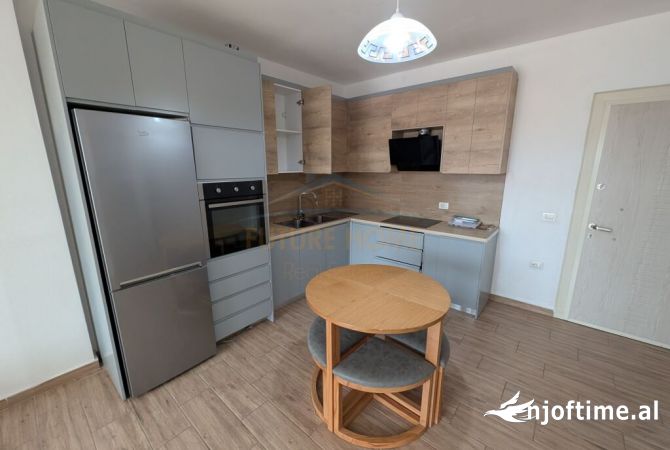 Shtepi ne shitje Apartament ne Tirane, 1+1, Mobilimi E mobiluar, Pagesa 95,000  Euro.