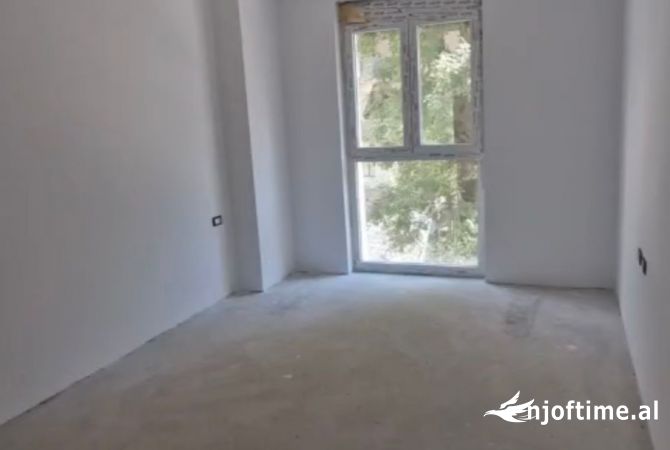 Shtepi ne shitje 2+1 ne Tirane - 405,000 Euro
