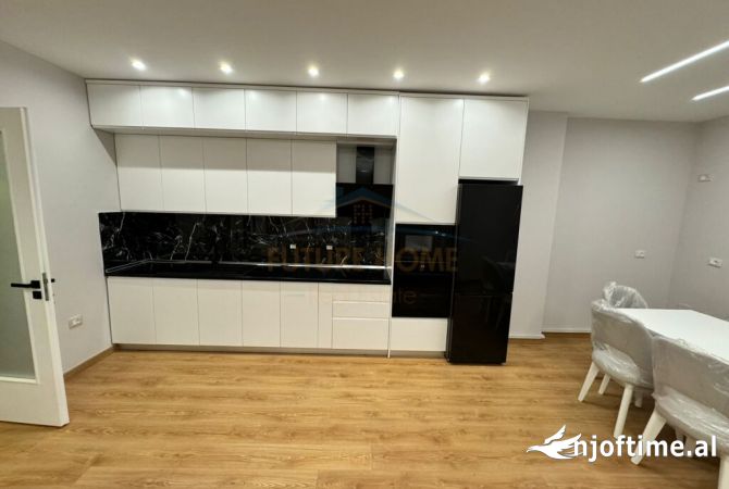 Shtepi ne shitje 2+1 ne Tirane - 180,000 Euro