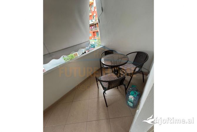 Shtepi ne shitje Apartament ne Tirane, 2+1, Mobilimi E mobiluar, Pagesa 123,000  Euro.