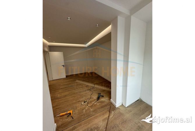 Shtepi me qera 5+1 ne Tirane - 1,300 Euro