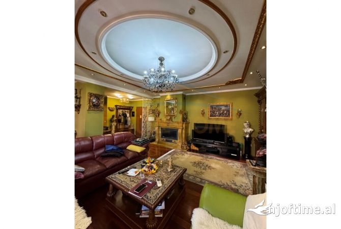 Shtepi me qera 3+1 ne Tirane - 2,700 Euro