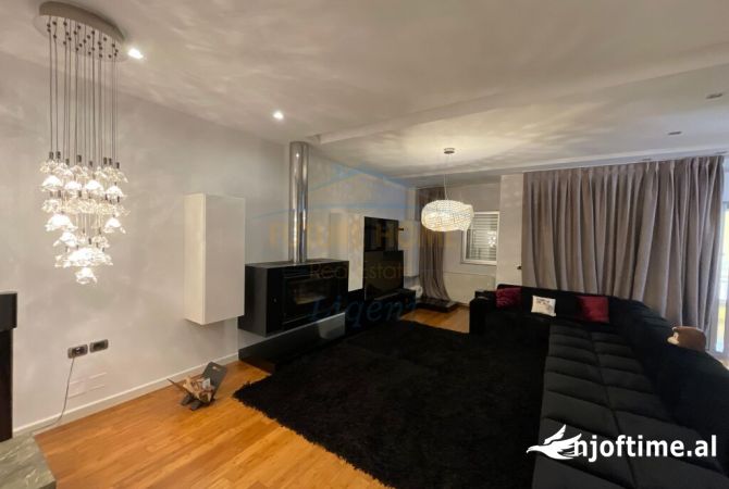 Shtepi me qera Apartament ne Tirane, 3+1, Mobilimi E mobiluar, Pagesa 1,500  Euro.