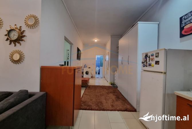 Shtepi ne shitje Apartament ne Tirane, 2+1, Mobilimi E mobiluar, Pagesa 120,000  Euro.