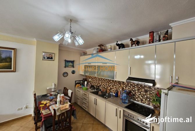 Shtepi ne shitje Apartament ne Tirane, 2+1, Mobilimi E mobiluar, Pagesa 120,000  Euro.