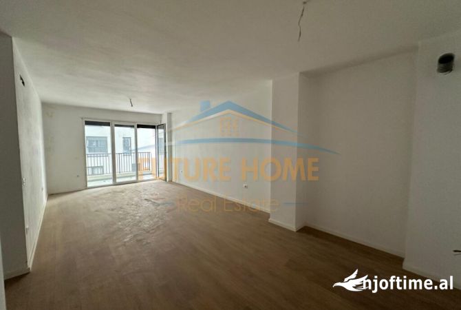 Shtepi ne shitje Apartament ne Tirane, 2+1, Mobilimi Bosh, pa mobiluar, Pagesa 187,000  Euro.