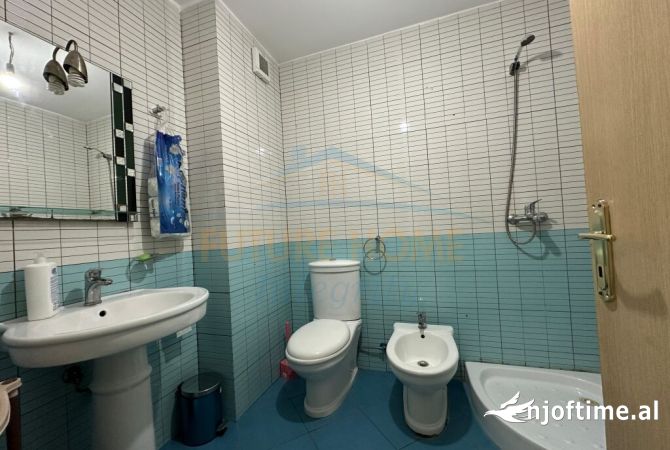 Shtepi ne shitje Apartament ne Tirane, 1+1, Mobilimi E mobiluar, Pagesa 98,000  Euro.