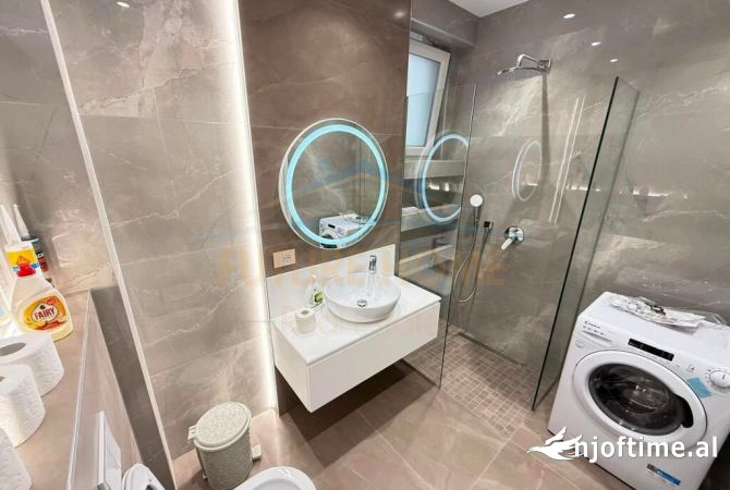 Shtepi me qera Apartament ne Tirane, 2+1, Mobilimi E mobiluar, Pagesa 1,200  Euro.