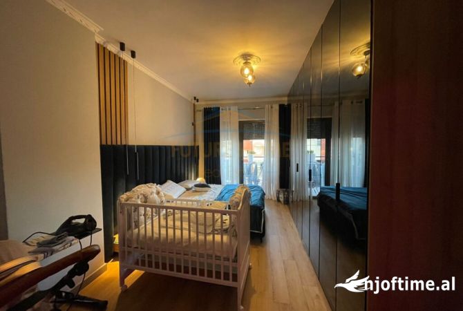 Shtepi ne shitje 1+1 ne Tirane - 160,000 Euro