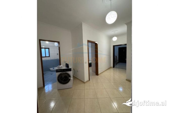 Shtepi me qera Apartament ne Tirane, 2+1, Mobilimi E mobiluar, Pagesa 700  Euro.