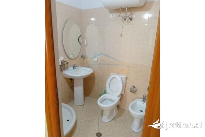 Shtepi me qera 2+1 ne Tirane - 600 Euro