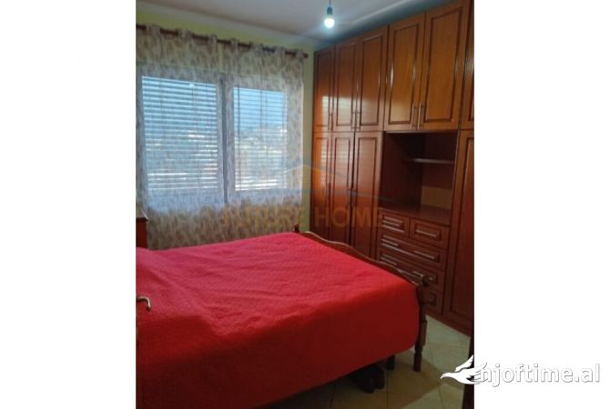 Shtepi me qera Apartament ne Tirane, 2+1, Mobilimi E mobiluar, Pagesa 600  Euro.