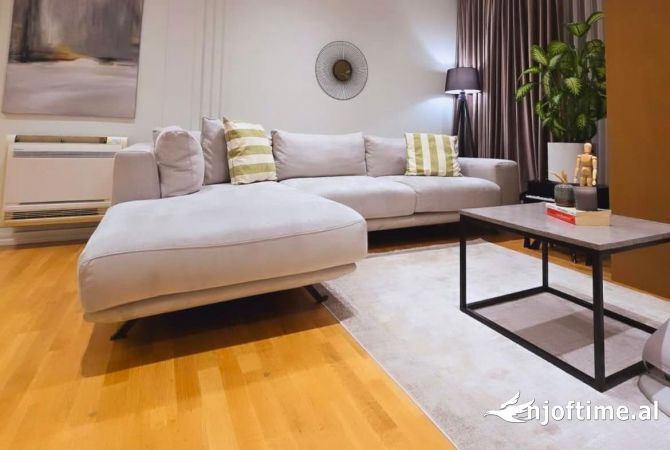 Shtepi ne shitje Apartament ne Tirane, 2+1, Mobilimi E mobiluar, Pagesa 219,000  Euro.