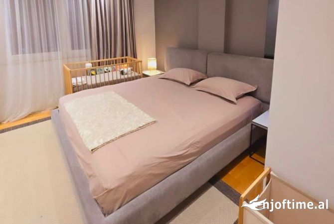 Shtepi ne shitje Apartament ne Tirane, 2+1, Mobilimi E mobiluar, Pagesa 219,000  Euro.