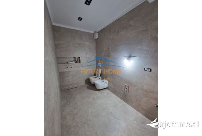 Shtepi me qera Apartament ne Tirane, 2+1, Mobilimi Bosh, pa mobiluar, Pagesa 650  Euro.