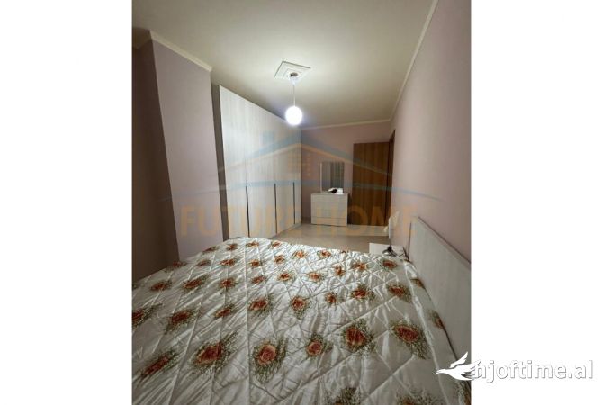 Shtepi ne shitje Apartament ne Tirane, 2+1, Mobilimi E mobiluar, Pagesa 128,000  Euro.