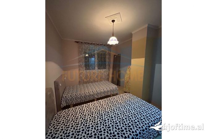 Shtepi ne shitje Apartament ne Tirane, 2+1, Mobilimi E mobiluar, Pagesa 128,000  Euro.