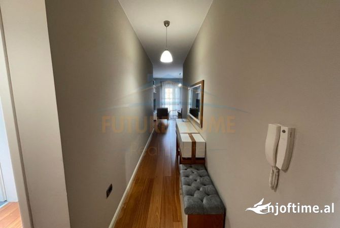 Shtepi me qera Apartament ne Tirane, 3+1, Mobilimi E mobiluar, Pagesa 1,100  Euro.