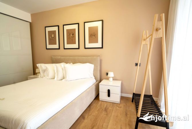 Shtepi me qera Apartament ne Tirane, 2+1, Mobilimi E mobiluar, Pagesa 1,400  Euro.